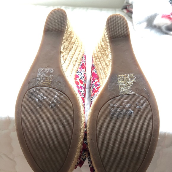 Shoes - Picture 8 of 9